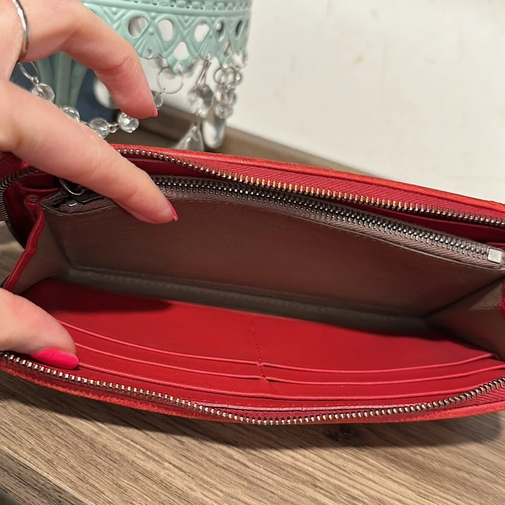 ❤️Wallet by Bottega Intrecciato ❤️ - Picture 8 of 16